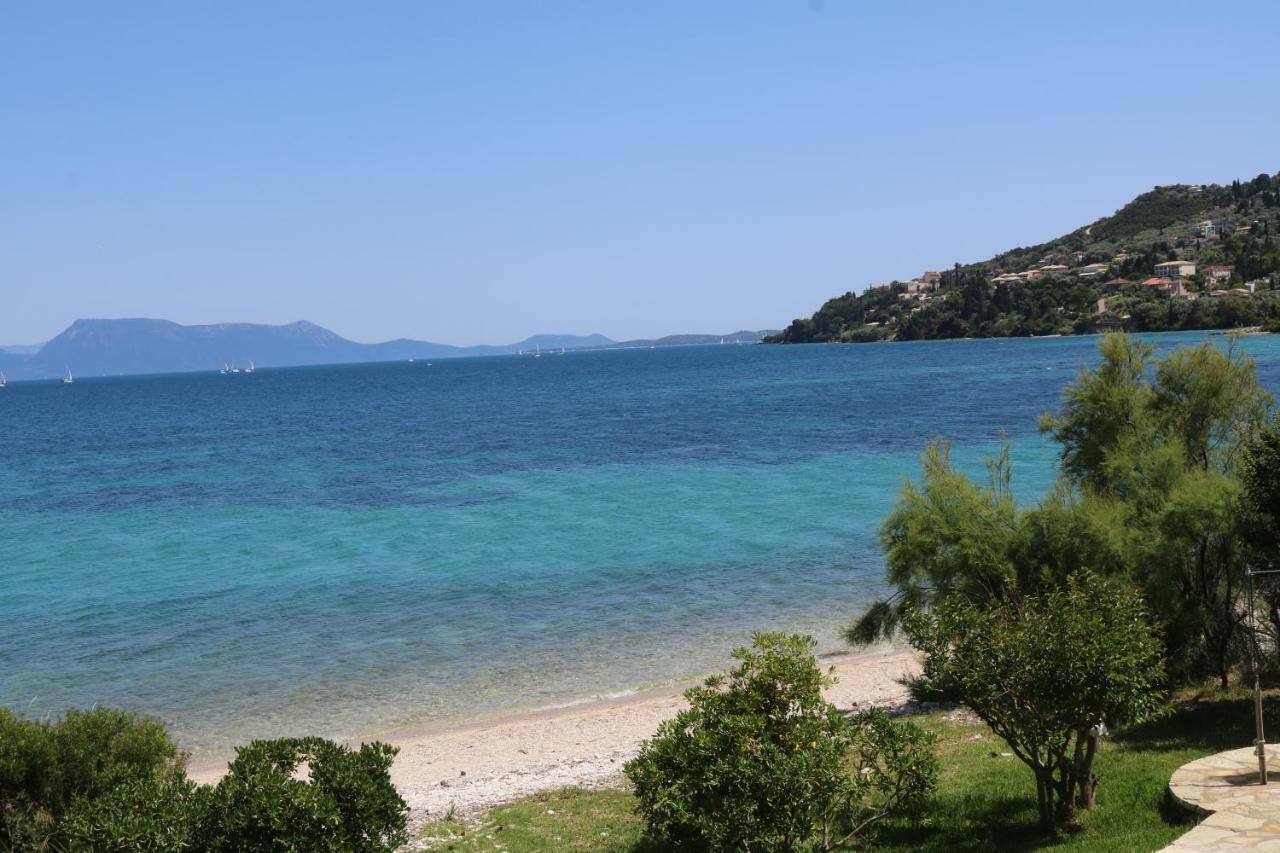 Lefkada Beachfront Apartment Никиана Экстерьер фото